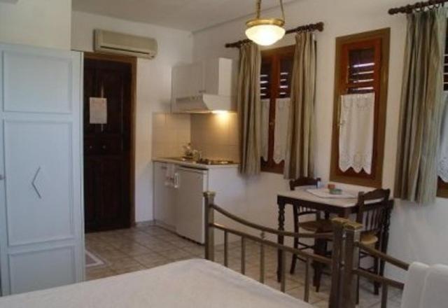 Pleoussa Studio And Apartments Skopelos Eksteriør billede