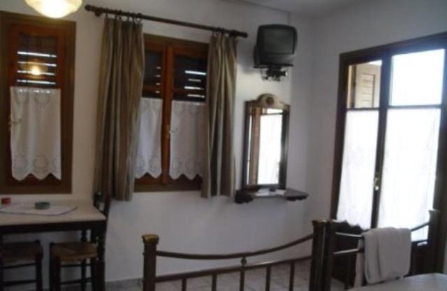 Pleoussa Studio And Apartments Skopelos Eksteriør billede