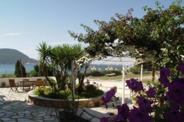Pleoussa Studio And Apartments Skopelos Eksteriør billede