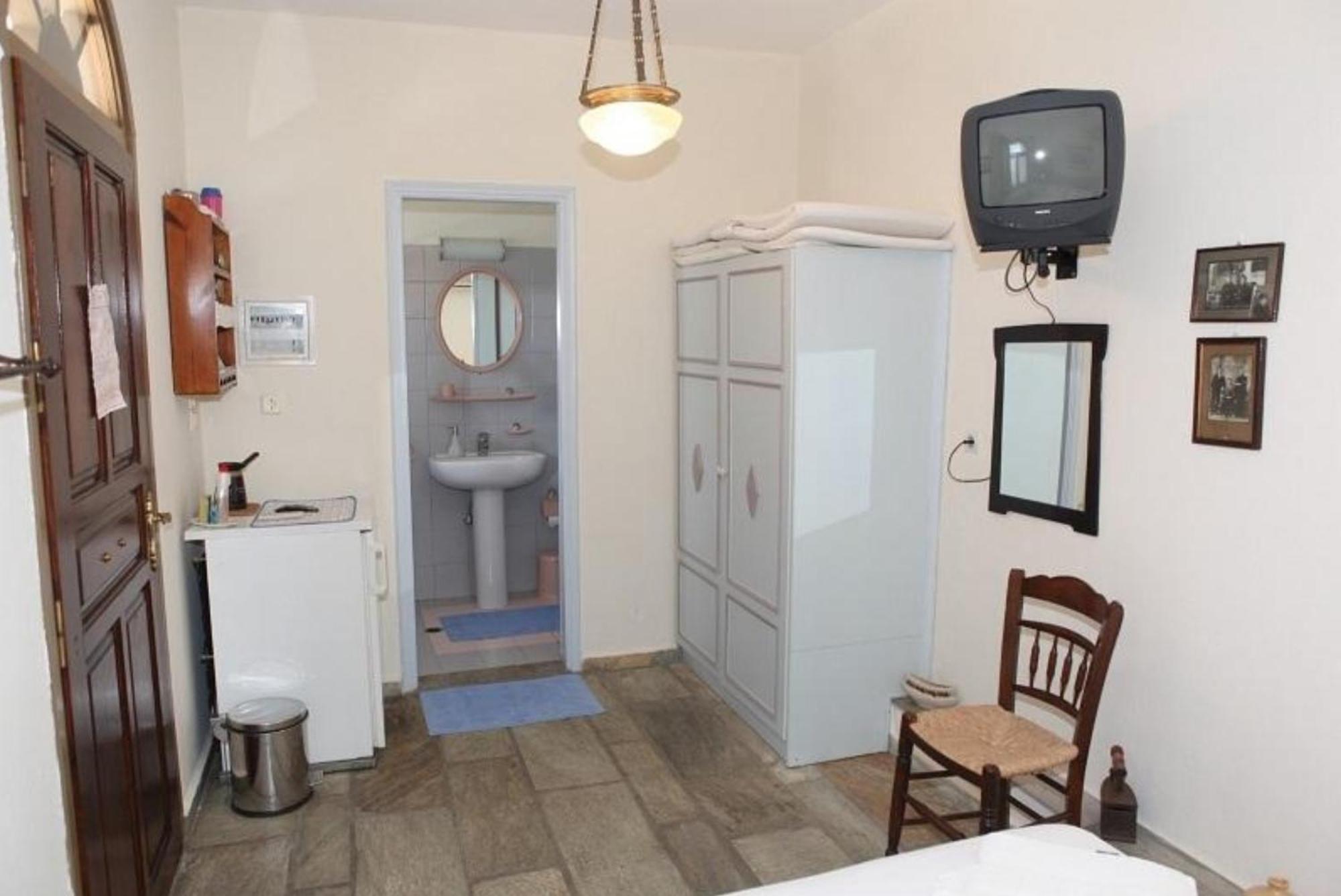 Pleoussa Studio And Apartments Skopelos Eksteriør billede