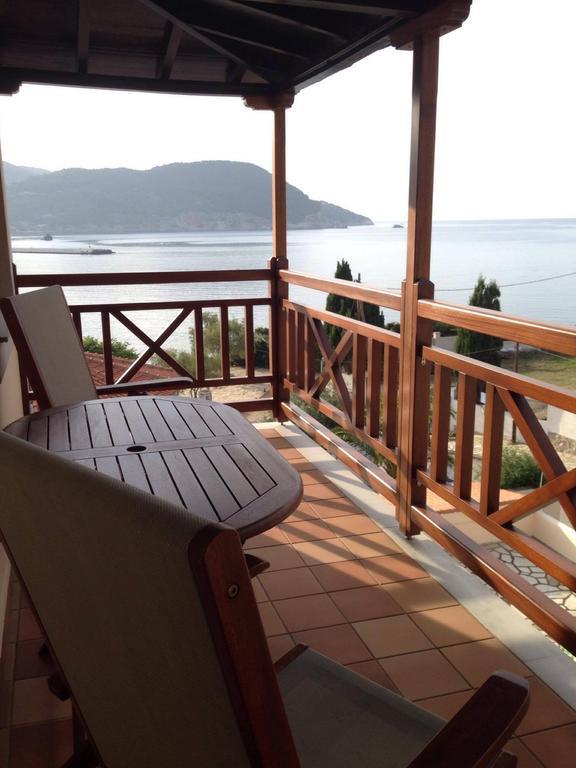 Pleoussa Studio And Apartments Skopelos Eksteriør billede
