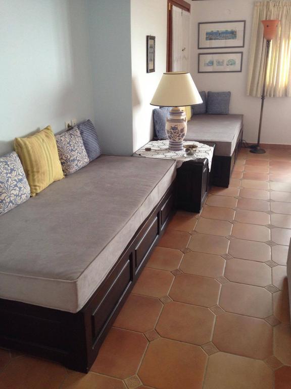 Pleoussa Studio And Apartments Skopelos Eksteriør billede