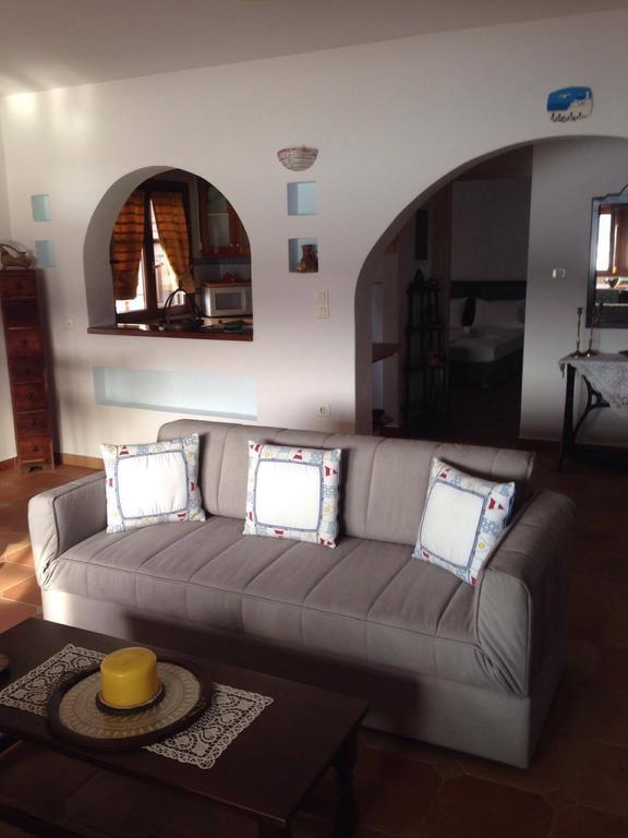 Pleoussa Studio And Apartments Skopelos Eksteriør billede