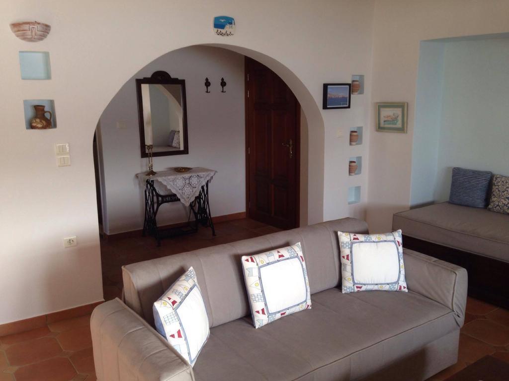 Pleoussa Studio And Apartments Skopelos Eksteriør billede