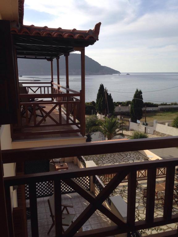 Pleoussa Studio And Apartments Skopelos Eksteriør billede