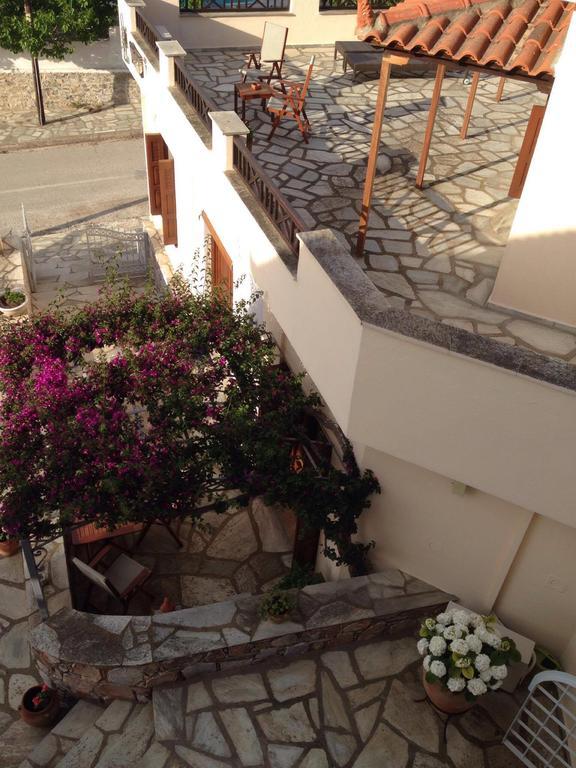 Pleoussa Studio And Apartments Skopelos Eksteriør billede
