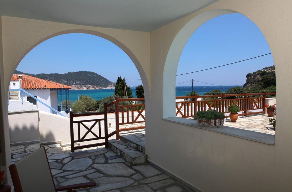 Pleoussa Studio And Apartments Skopelos Eksteriør billede