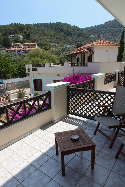 Pleoussa Studio And Apartments Skopelos Eksteriør billede
