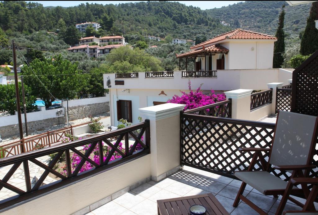 Pleoussa Studio And Apartments Skopelos Eksteriør billede