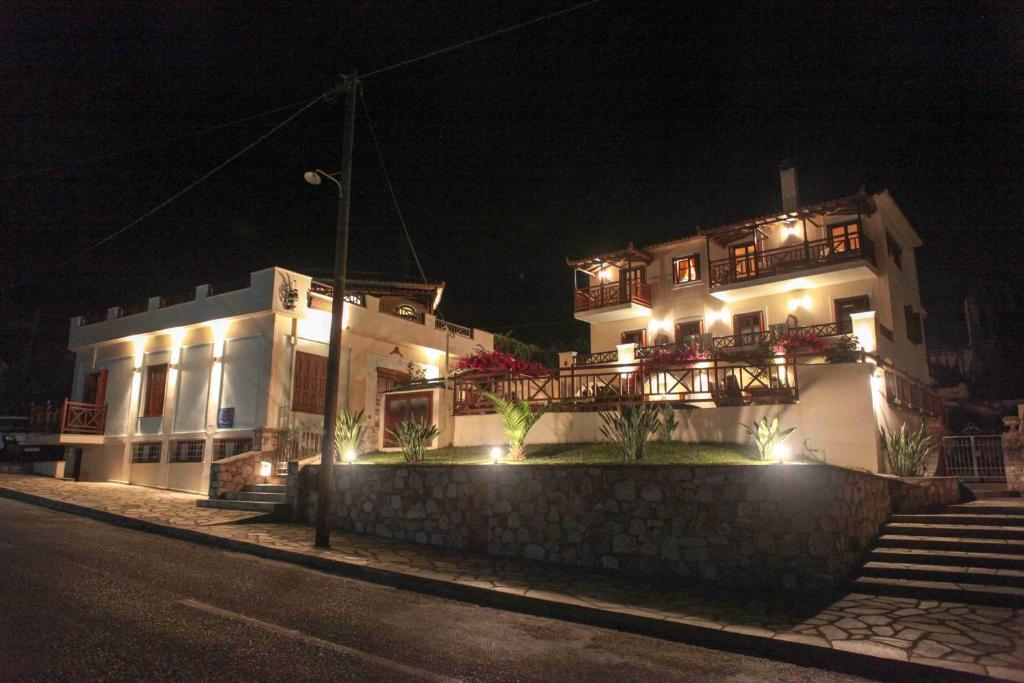 Pleoussa Studio And Apartments Skopelos Eksteriør billede