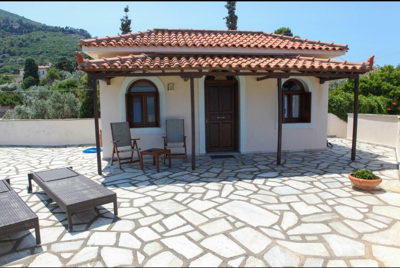 Pleoussa Studio And Apartments Skopelos Eksteriør billede